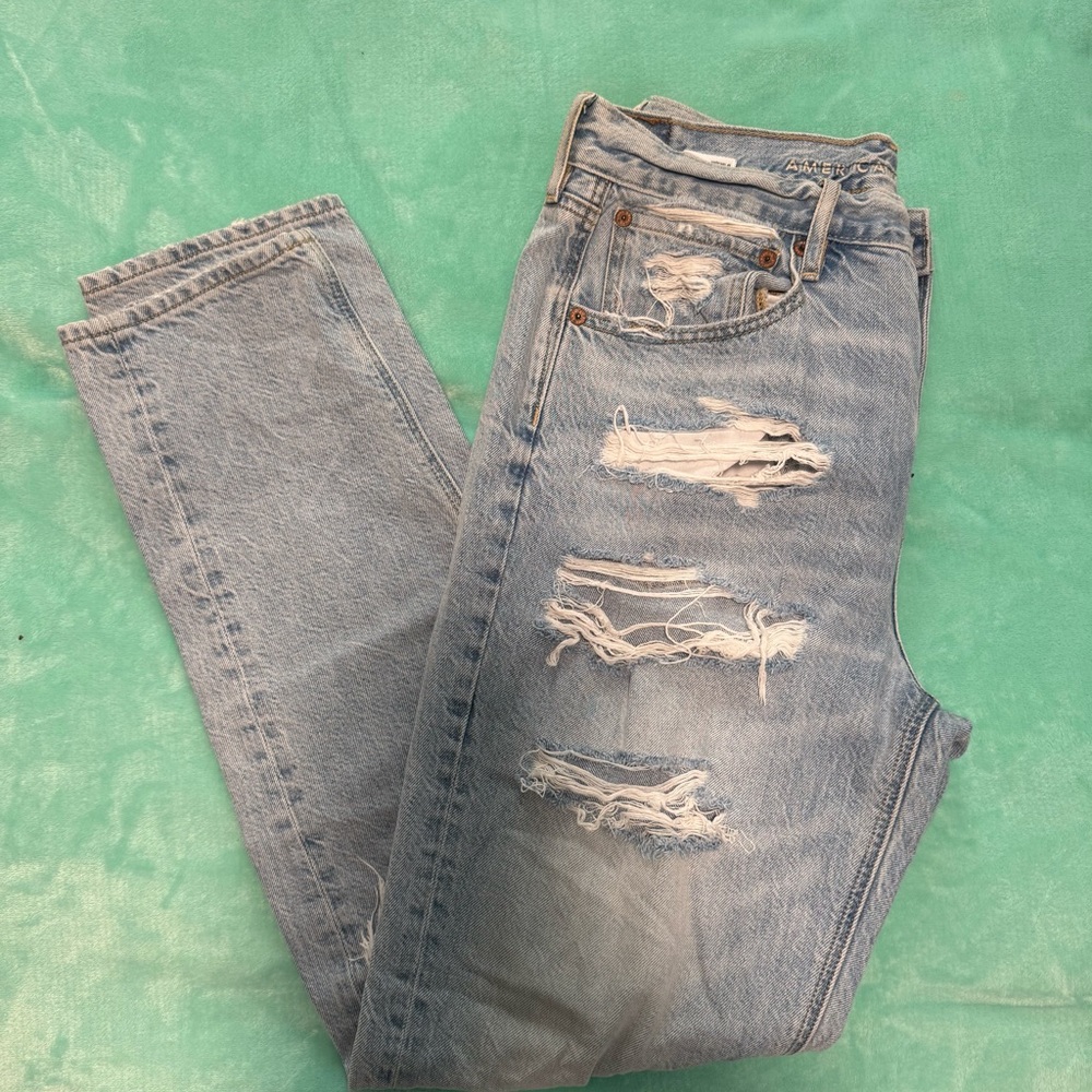 American Eagle Light Blue 90s Slim Boyfriend Jeans